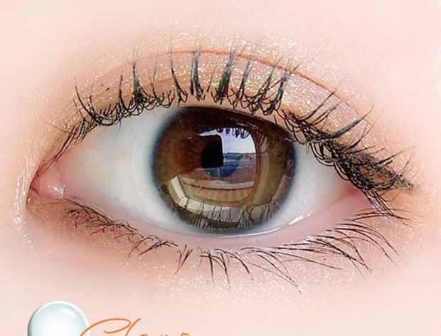 Có nên đeo kính áp tròng thay kính cận?